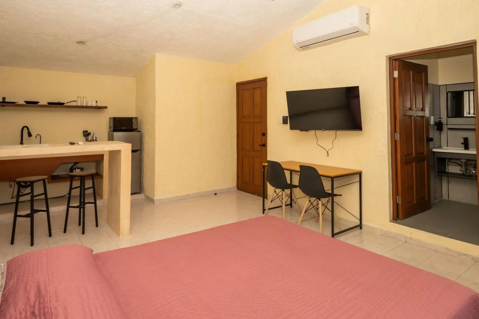Compact Studio With Balcony Park View Casa Jurel Κανκούν 0*,  Μεξικό