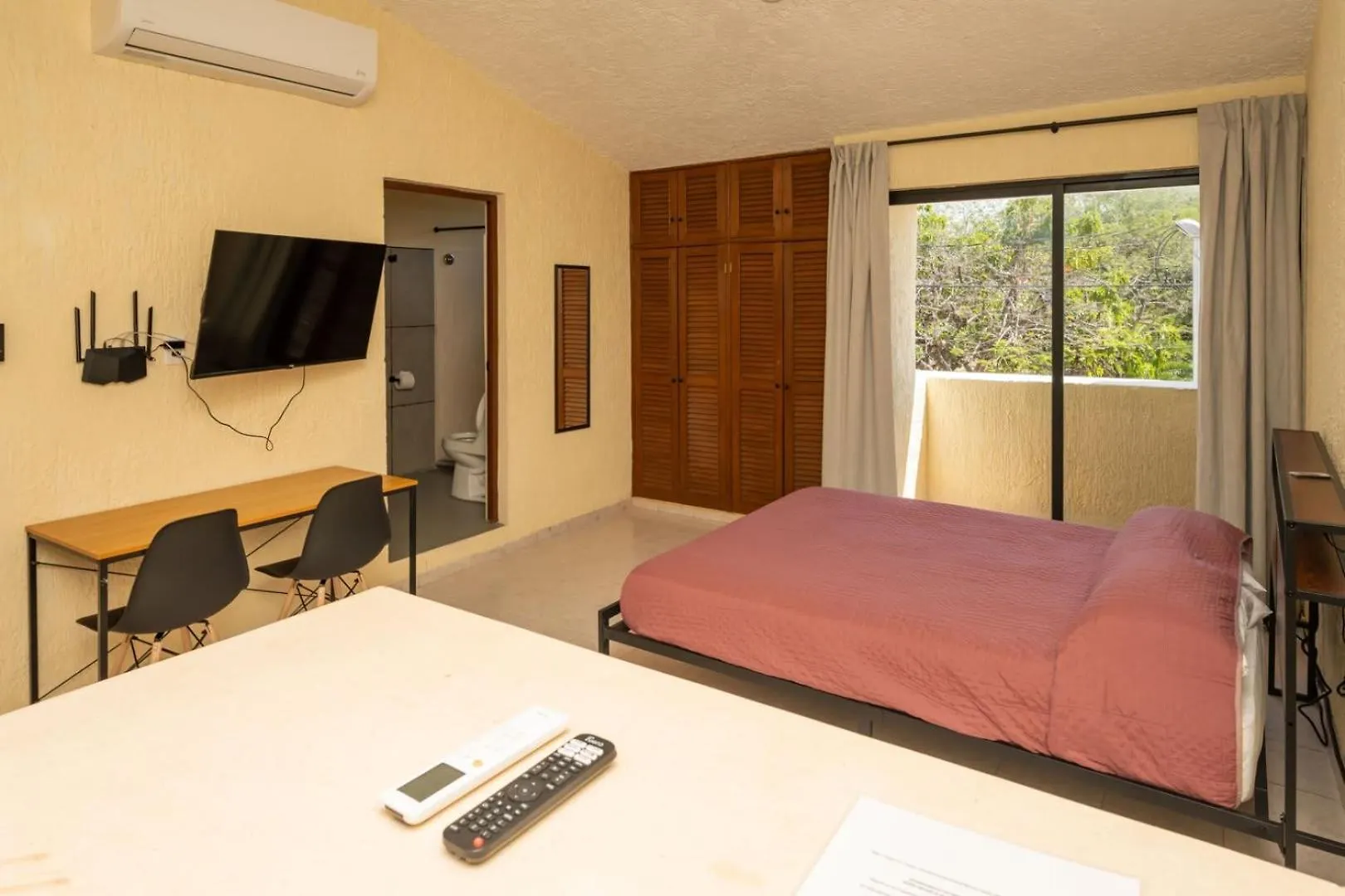 Compact Studio With Balcony Park View Casa Jurel contacts